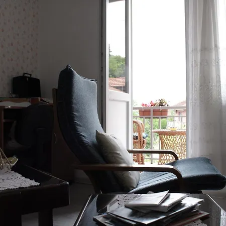 Zora S Bazenom Sa Slanom Vodom - Nova Sezona! موستار