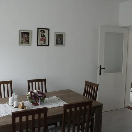 Zora S Bazenom Sa Slanom Vodom - Nova Sezona! Apartment *