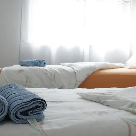 Zora S Bazenom Sa Slanom Vodom - Nova Sezona! شقة موستار