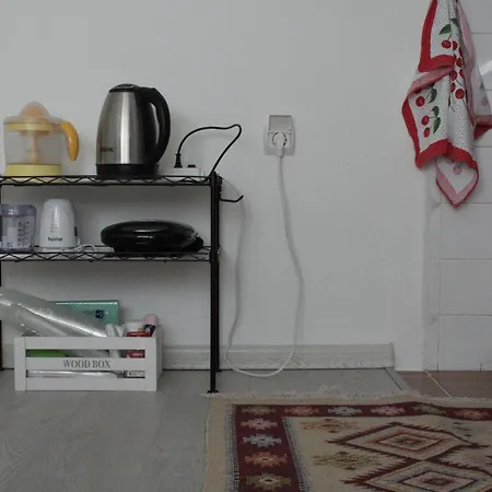 Zora S Bazenom Sa Slanom Vodom - Nova Sezona! * موستار