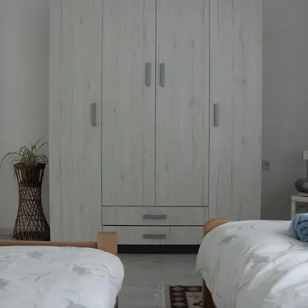 Zora S Bazenom Sa Slanom Vodom - Nova Sezona! Mostar