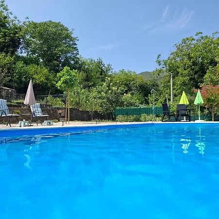 Apartament Zora S Bazenom Sa Slanom Vodom - Nova Sezona! Mostar