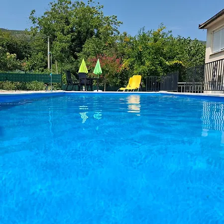 Zora S Bazenom Sa Slanom Vodom - Nova Sezona! *