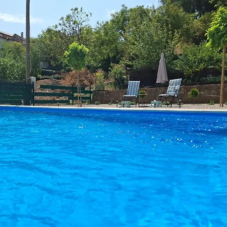 Zora S Bazenom Sa Slanom Vodom - Nova Sezona! شقة