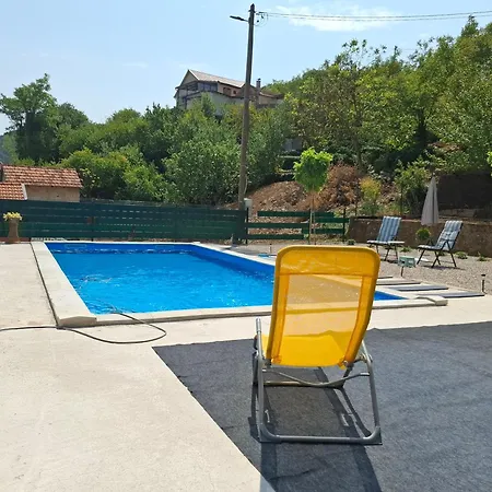 Zora S Bazenom Sa Slanom Vodom - Nova Sezona! Mostar