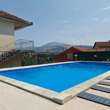 Zora S Bazenom Sa Slanom Vodom - Nova Sezona! Apartment