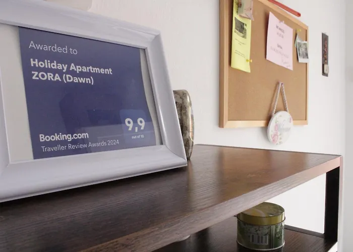 Zora S Bazenom Sa Slanom Vodom - Nova Sezona! Apartamento