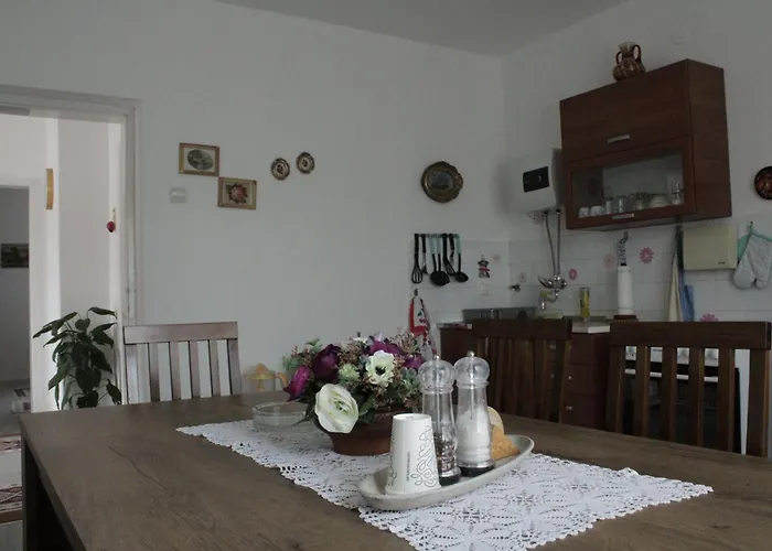 Zora S Bazenom Sa Slanom Vodom - Nova Sezona! *