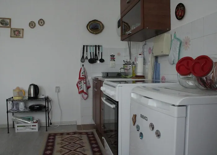Zora S Bazenom Sa Slanom Vodom - Nova Sezona! Apartamento Mostar