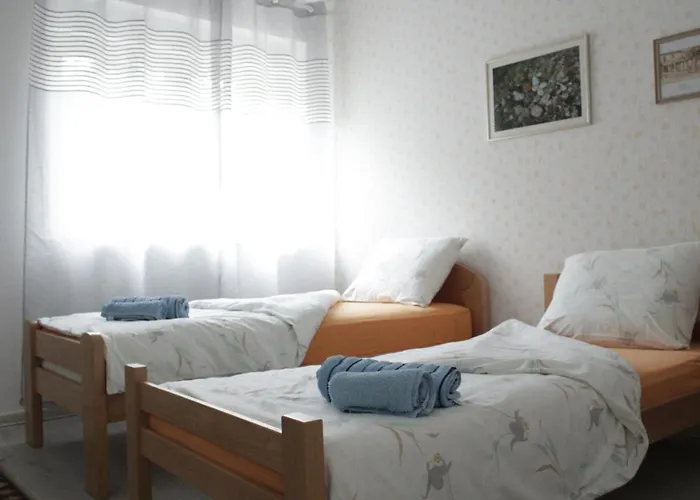 Zora S Bazenom Sa Slanom Vodom - Nova Sezona!