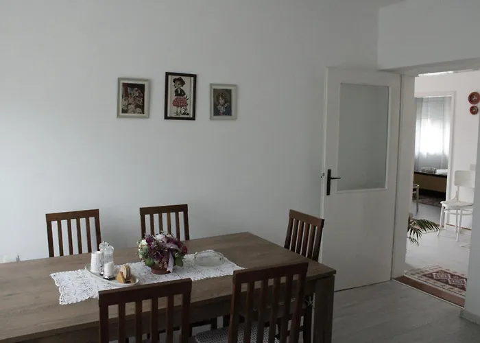 Zora S Bazenom Sa Slanom Vodom - Nova Sezona! Apartamento *
