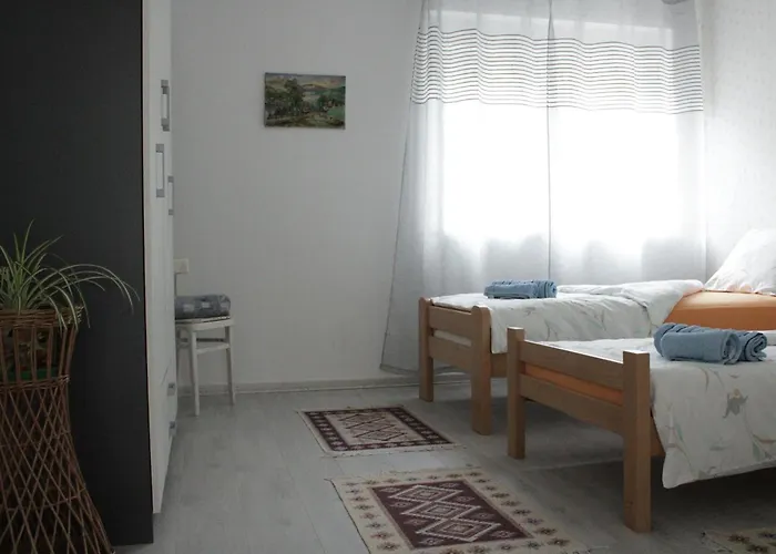 Zora S Bazenom Sa Slanom Vodom - Nova Sezona! *