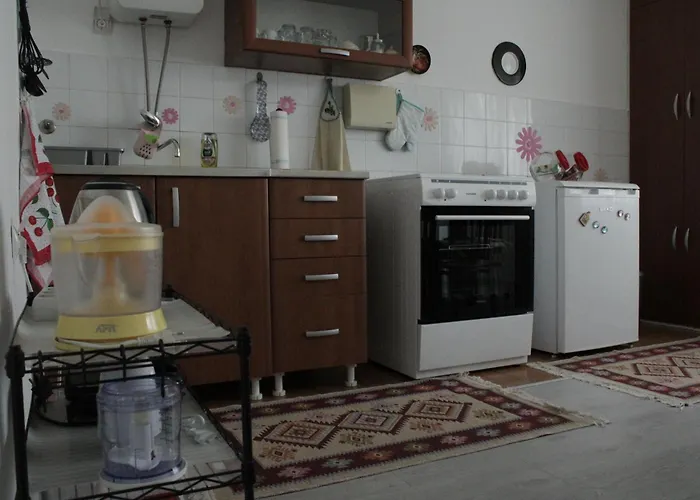 Zora S Bazenom Sa Slanom Vodom - Nova Sezona! Apartamento Mostar