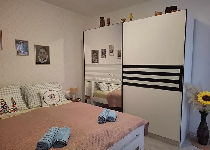 Zora S Bazenom Sa Slanom Vodom - Nova Sezona! Apartamento