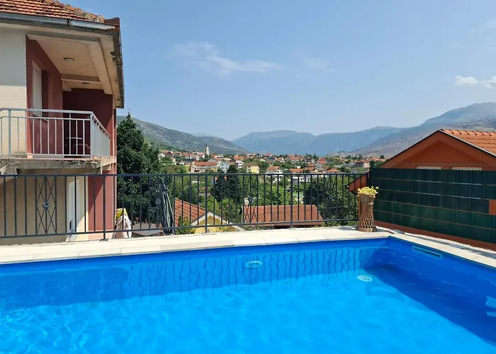 Apartamento Zora S Bazenom Sa Slanom Vodom - Nova Sezona! Mostar