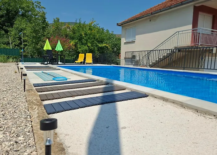 Zora S Bazenom Sa Slanom Vodom - Nova Sezona! Apartamento *