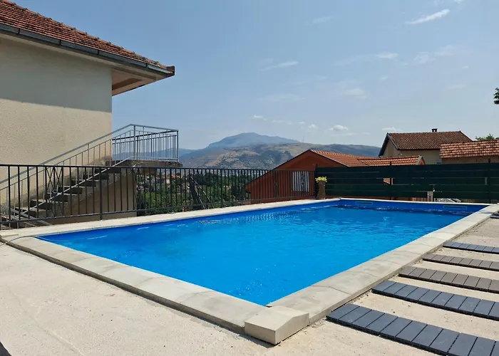 Zora S Bazenom Sa Slanom Vodom - Nova Sezona! Apartamento